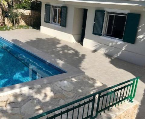 Une alternative parfaite à l'intimité sur l'île - magnifique villa en bord de mer sur la péninsule de Pag sur le continent - pic 13