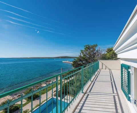Une alternative parfaite à l'intimité sur l'île - magnifique villa en bord de mer sur la péninsule de Pag sur le continent - pic 4