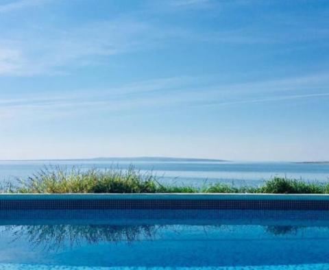 Une alternative parfaite à l'intimité sur l'île - magnifique villa en bord de mer sur la péninsule de Pag sur le continent - pic 9