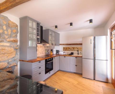 Villa rénovée à Dobrinj, Krk, à vendre - pic 11