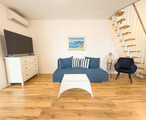 Fantasztikus 2 hálószobás apartman tengerre néző kilátással Njivicében, Krk-en, eladó - pic 14