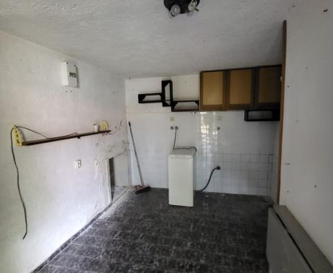 Ház Posedarjében, szinte az első vonalban a tengerhez, eladó - pic 15