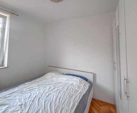 Cudowny apartament z oszałamiającym widokiem na morze i ogród w Glavani, Kostrena, na sprzedaż - pic 18