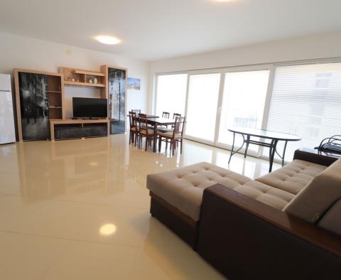 Wohnung am Meer, 80 m vom Meer in Smokvica, zu verkaufen - foto 3