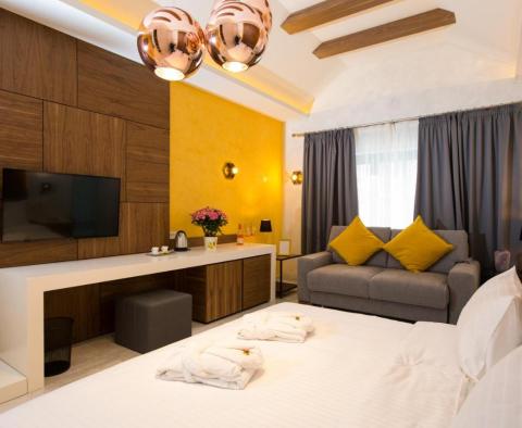 Luxusní vila 300 m od moře v oblasti Dubrovníku na prodej - pic 8