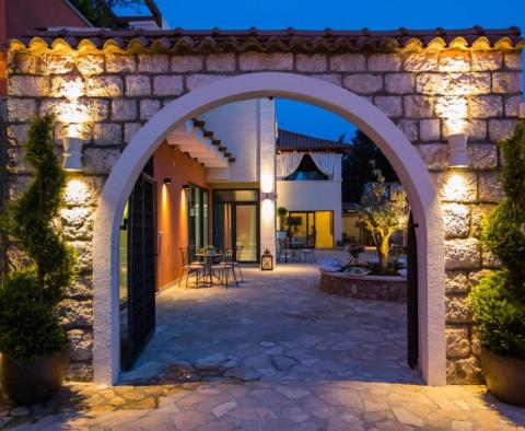 Propriété touristique boutique dans la région de Dubrovnik, à 300 m de la mer, à vendre - pic 2