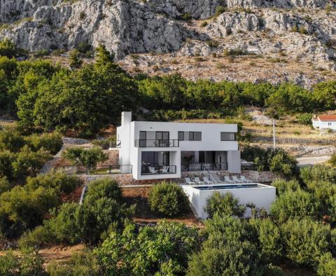 Magnifique nouvelle villa sur la riviera d'Omis, à vendre - pic 10