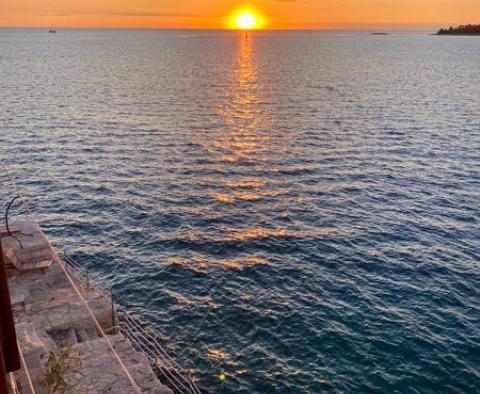 Apartament w pierwszej linii w Rovinj, na sprzedaż - pic 4