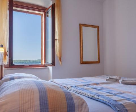 Apartament w pierwszej linii w Rovinj, na sprzedaż - pic 9