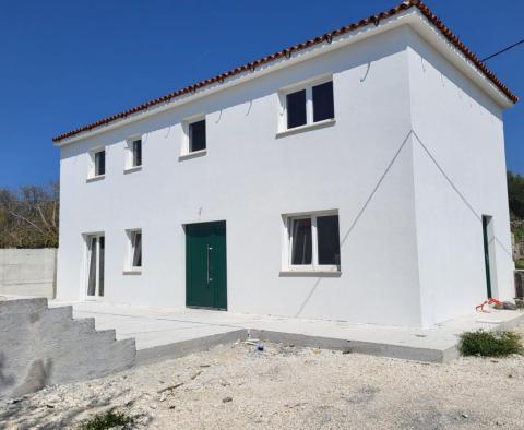 Villa neuve avec piscine à Kanfanar, région de Rovinj, à vendre - pic 2