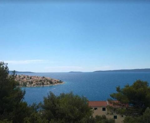 Terrain à 300 mètres du rivage sur une colline avec un magnifique panorama sur la mer, Ciovo, Croatie - pic 3