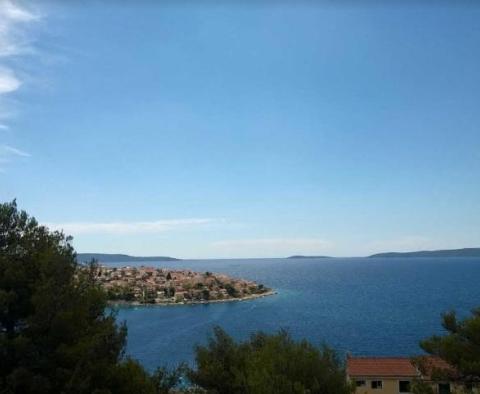 Terrain à 300 mètres du rivage sur une colline avec un magnifique panorama sur la mer, Ciovo, Croatie - pic 5