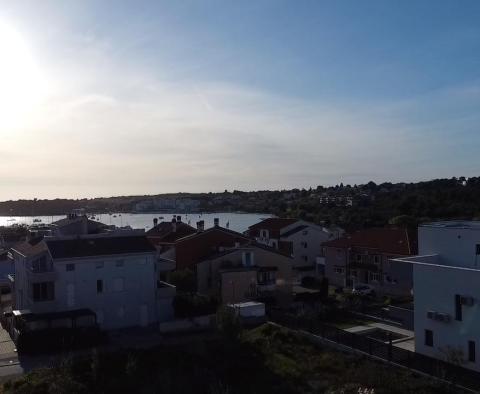 Urbanizált terület Banjolén, Medulinban, 500 m-re a tengertől, eladó - pic 15
