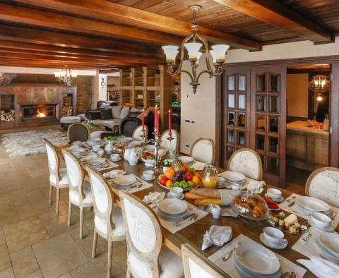 Super-luxury seafront villa on Ciovo near Trogir for sale - pic 9