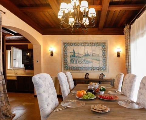 Super-luxury seafront villa on Ciovo near Trogir for sale - pic 10