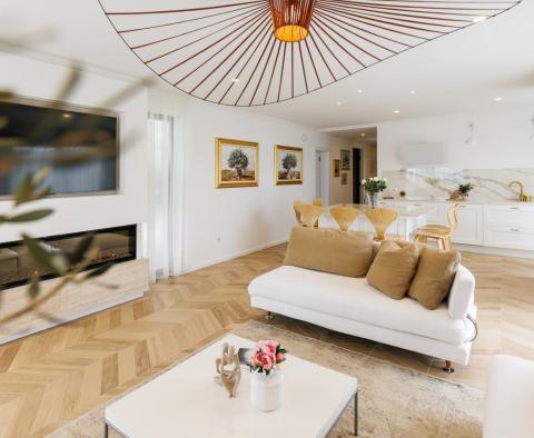 Villa moderne exceptionnelle sur Krk, à 1800 m de la mer, à vendre - pic 17