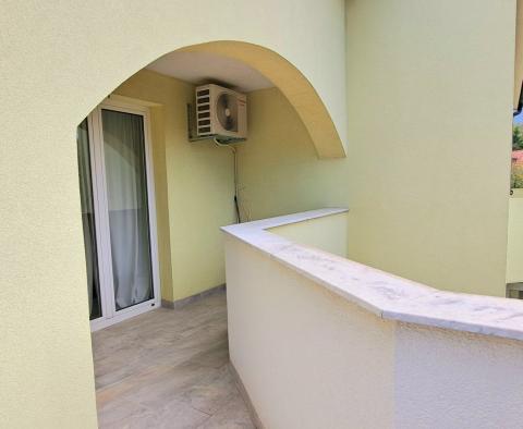 Bel appartement en duplex à seulement 100 m de la mer à Kraljevica, Rijeka, à vendre - pic 11