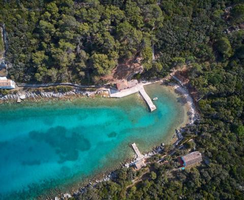 Three Provence-style stone houses on Mali Losinj, on 2,5 hectares of land, for sale - pic 7