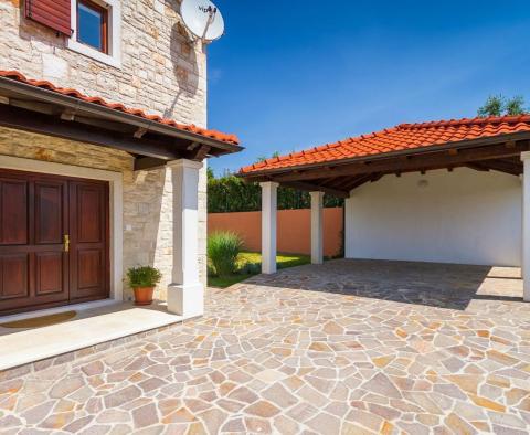 Impozáns vidéki villa medencével a Porec környékén, eladó - pic 9