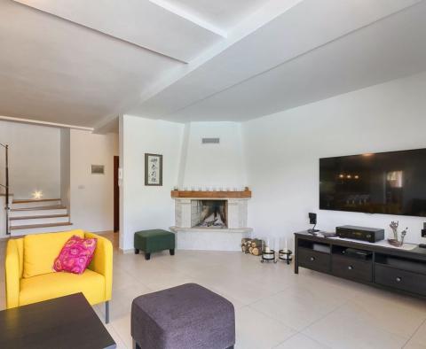 Impozáns vidéki villa medencével a Porec környékén, eladó - pic 10