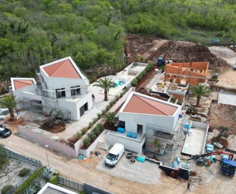 Neue Villen innerhalb eines 5 ***** Komplexes in Malinska, 1 km vom Meer entfernt, zu verkaufen - foto 29