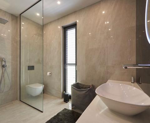 Wonderful villa on Ciovo, 500 meters from the sea, for sale - pic 12