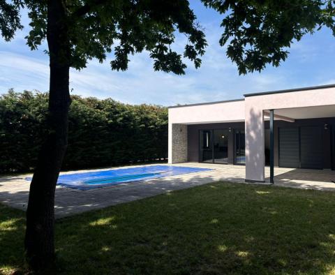 Kis villa Juršićiben, Svetvinčenenat, eladó - pic 2