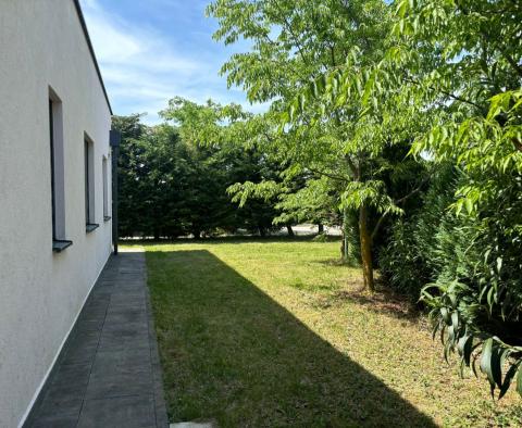 Kis villa Juršićiben, Svetvinčenenat, eladó - pic 19