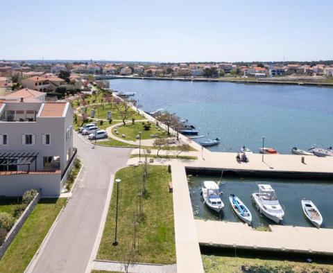 Villa design dans la région de Zadar, en première ligne de mer, à vendre - pic 76