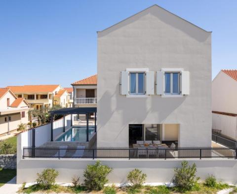 Villa design dans la région de Zadar, en première ligne de mer, à vendre - pic 80