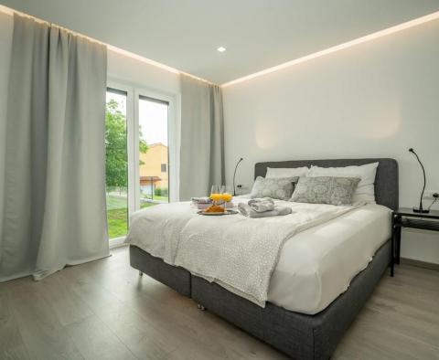 Luxusvilla medencével Labin közelében, 5 km-re a tengertől, eladó - pic 19