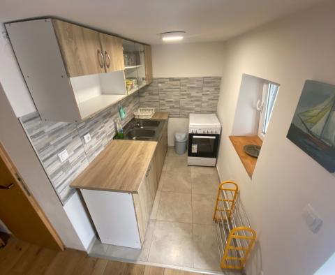 Sehr günstiges Haus in Crikvenica mit Meerblick, 590 m vom Meer entfernt, zu verkaufen - foto 6
