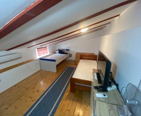 Sehr günstiges Haus in Crikvenica mit Meerblick, 590 m vom Meer entfernt, zu verkaufen - foto 12