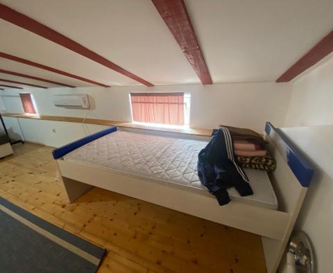 Sehr günstiges Haus in Crikvenica mit Meerblick, 590 m vom Meer entfernt, zu verkaufen - foto 13