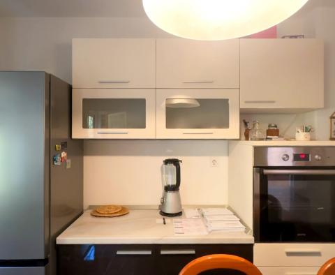 Sehr selten! Möblierte Wohnung mit Meerblick in Rabac, zu verkaufen! - foto 7