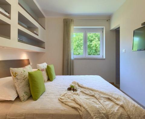Nagyon különleges villa medencével, 4260 m²-es tágas területen és teljes magánélettel, Krsan környékén, eladó - pic 19