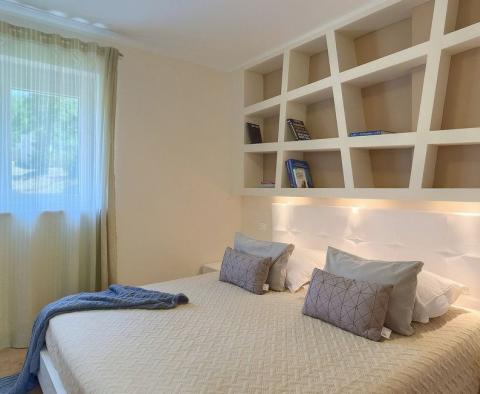 Nagyon különleges villa medencével, 4260 m²-es tágas területen és teljes magánélettel, Krsan környékén, eladó - pic 21