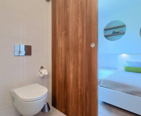 Nagyon különleges villa medencével, 4260 m²-es tágas területen és teljes magánélettel, Krsan környékén, eladó - pic 33