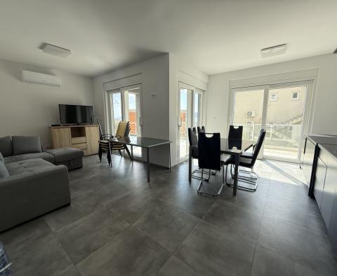 Moderne Wohnung in einem Komplex mit Gemeinschaftspool 60m vom Meer in Smokvica, zu verkaufen - foto 15