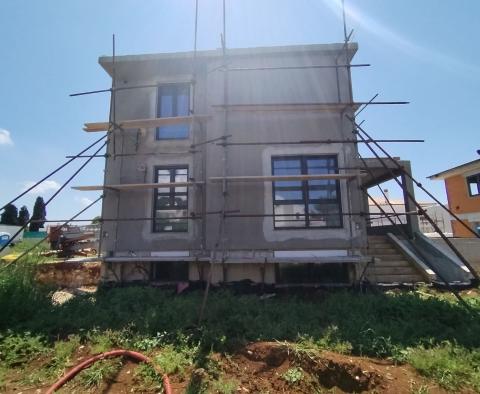 Propriété exceptionnelle à Fažana, super populaire, à 150 m de la plage, à vendre - pic 8