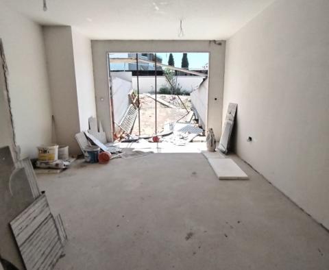 Propriété exceptionnelle à Fažana, super populaire, à 150 m de la plage, à vendre - pic 19
