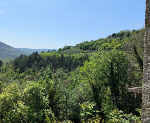 Kamenná pohádka v oblasti Motovun, na pozemku o rozloze 2891 m², na prodej - pic 83