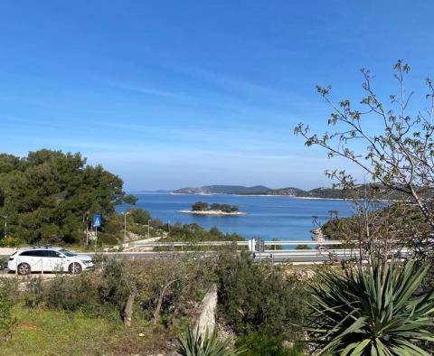 Villa moderne dans la région de Primosten, à seulement 50 mètres de la mer, à vendre - pic 14
