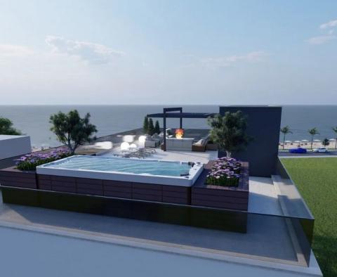 Complexe haut de gamme en bord de mer avec piscine et garage souterrain dans la région de Zadar, à vendre - pic 10