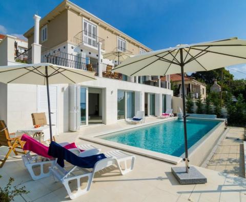 Villa fascinante avec vue sur la mer dans une proche banlieue de Dubrovnik ! - pic 2