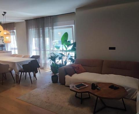 Nowy penthouse w Strożanacu, 500m od morza, z tarasem na dachu i ogrodem, na sprzedaż - pic 6