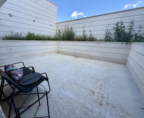 Appartement exclusif neuf à Crikvenica, avec piscine et garage à vendre - pic 10