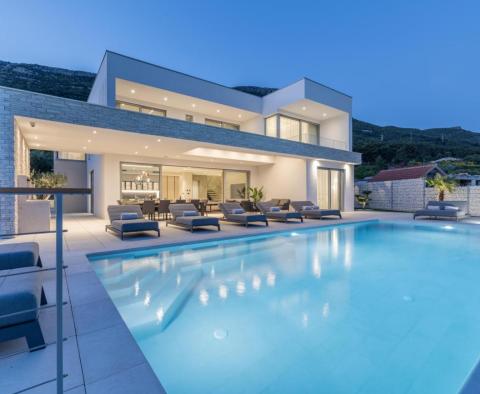 Außergewöhnliche moderne Villa mit Panoramameerblick in der Nähe von Split, zu verkaufen - foto 6