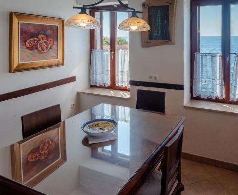 Pierwsza linia do morza w Rovinj - wspaniałe mieszkanie z 2 sypialniami na sprzedaż - pic 7