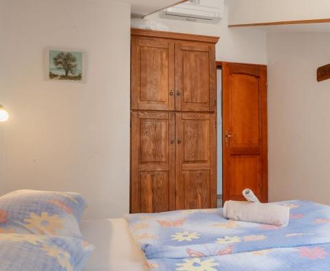 Pierwsza linia do morza w Rovinj - wspaniałe mieszkanie z 2 sypialniami na sprzedaż - pic 19